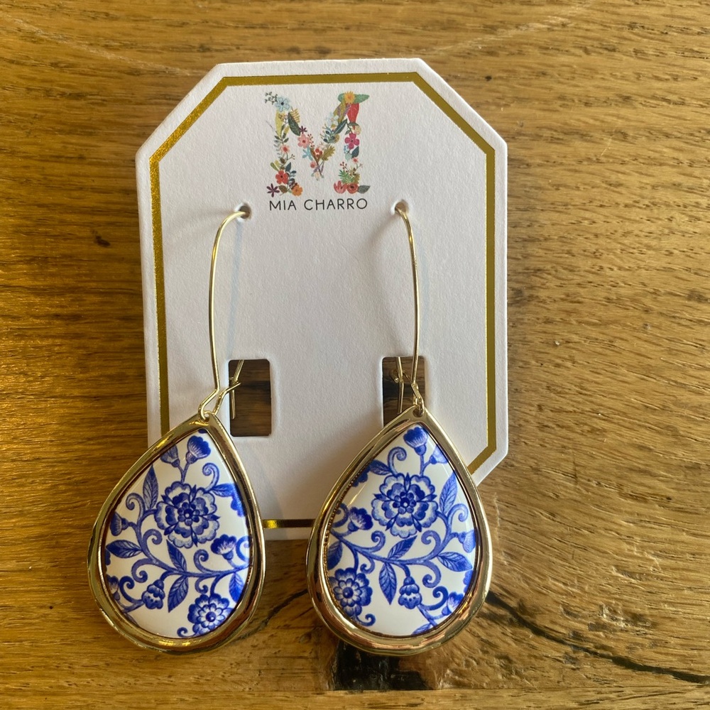 Mia Charro Blue White Gold Teardrop‎ Pierced Earrings Women’s NWT